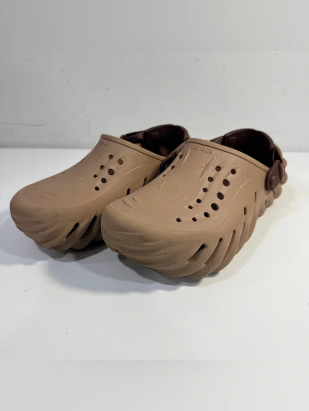 Crocs Echo Clog K Sandals With Adjustable Red Strap Rugged Outdoor Kids J6
